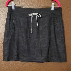 Gray Skater Mini Skorts Tie Front Camo Print drawstring waist zipper pocket Sz L